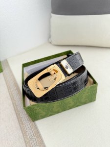 品名：古奇.Gu...Cci 腰带自动带 皮带 型号：自动扣，纯钢材质自动扣，自动带身，尾部外穿款 材料：百分百头层牛皮，保证真皮。24K纯钢扣专柜同等质量，