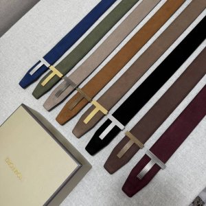 汤姆福特最新网红爆款双面头层牛皮专柜同步3.8宽新款上市了，原版牛皮，搭配铜扣，优雅，大方用的方便。谢谢你转载。