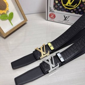 品名：Lv..路易..威登 材质：原单牛皮腰带 百分百头层牛皮腰带保证真皮，24K纯钢扣，专柜原单品质、做工精细，时尚大牌，送人自用首选 包装：