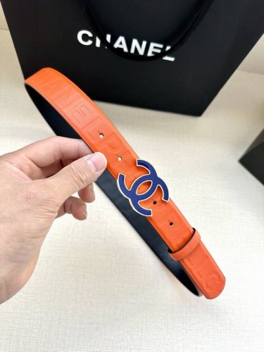 宽度3.0Cm Chanel 香奈儿 女士腰带 小牛皮 此扣头 内侧Cnc走光处理 边角手感圆润配磨胶金属钢扣。