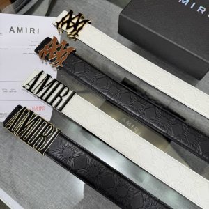 爱美丽Amiri最新网红爆款双面牛皮皮带配原装盒专柜同步3.8宽新款上市了，原版牛皮，搭配钢扣，优雅，大方用的方便。谢谢你转载。