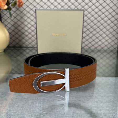 汤姆福特最新网红爆款双面头层牛皮专柜同步3.8宽新款上市了，原版牛皮，搭配铜扣，优雅，大方用的方便。谢谢你转载。 - 点击图像关闭