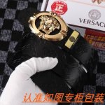男士腰带：范思哲 原单 男士皮带：百分百头层牛皮，保证真皮。24K纯钢扣双面可用专柜同等质量， 送人自用首选 包装： 请认准如图专柜包装，赠送打孔器，银联发票，