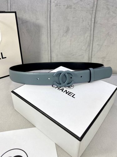 特 宽度3.0Cm Chanel 香奈儿 女士腰带 小牛皮 支持nfc芯片官方网站链接扫码验证、经典扣头 内侧cnc走光处理 边角手感圆润配有烤漆金属钢扣。
