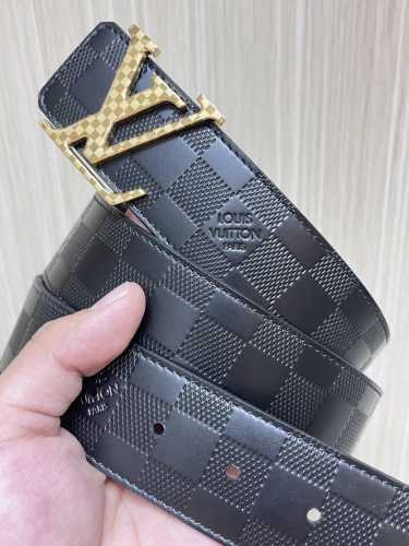 当季新款，4.0一面帆布印棋盘格，一面小牛皮平纹皮，搭配精品格子扣实物实拍，官网同步