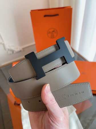 爱马仕 原单货品 宽度3.8Cm 双面头层Togo小牛皮 柔软皮料。 双面可用，精细做工，品质好货。 扣头：不锈钢扣 黑色 金色 银色 码数：95-125Cm - 点击图像关闭