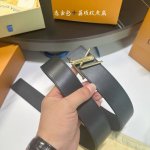 特 寬度：40Mm Lv Ide Truck L Oeii雙面腰帶 驢家 海外原單代特供 面為進口小牛皮荔枝紋襯托原廠配色柔軟小牛皮底 搭配最新鋼五金搭扣 手感
