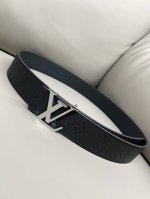 Lv 路易威登 官网款进口牛皮4D制作 经典精品字母扣 双面可用4.0送礼自用档次到顶 多扣颜色可自由选择