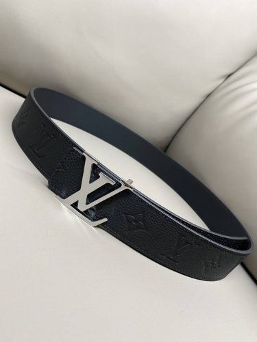Lv 路易威登 官网款进口牛皮4D制作 经典精品字母扣 双面可用4.0送礼自用档次到顶 多扣颜色可自由选择