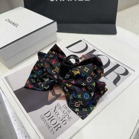 配包装盒 Louis Vuitton 路易威登 驴家新品抓夹，经典Lv标志，简单大气，特别吸睛！超火爆小单品 - 点击图像关闭