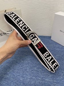 Balenciaga巴黎世家新款时尚腰带，配上复古经典扣，时尚百搭，宽度3.5Cm