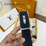 品牌： 路易威登 新款进口小牛皮，手感细腻柔软。搭配纯钢自动精品钢扣，宽度：3.5Cm