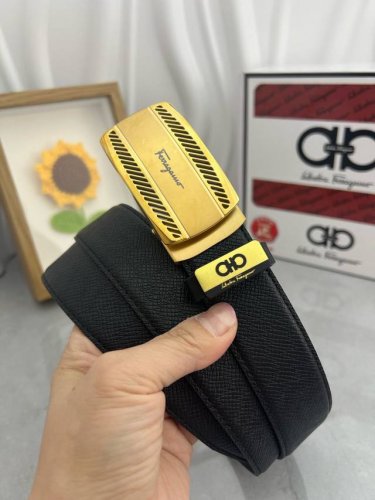 品名：菲拉格幕 自动带 材质：原单牛皮腰带 百分百头层牛皮腰带保证真皮，24K纯钢扣，专柜原单品质、做工精细，时尚大牌，送人自用首选 包装： 请认准如图专柜包装
