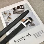H 爱马仕女款 & Swift掌纹小牛皮和epsom小牛皮双面头层皮腰带。搭配专柜品质皮带扣原版法国制造。宽度：24毫米