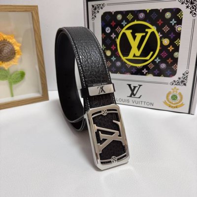 品名：Lv..路易..威登 材质：原单牛皮腰带 百分百头层牛皮腰带保证真皮，24K纯钢扣，专柜原单品质、做工精细，时尚大牌，送人自用首选 包装： 请认准如图专柜
