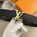 lv 特种皮腰带系列 ，原厂五金精品不锈钢扣，手感柔软舒适 宽3.8Cm。P180