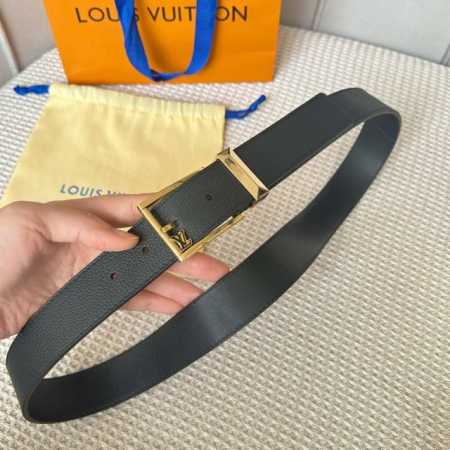 特 片裝1 寬度：35Mm 驢家ss春夏新品腰帶系列 寬度3.5Cm 意大利原廠皮料 搭配精緻菱形介子 針扣設計五金 全方位精打細磨 精密度厚金電鍍 效果很贊的 - 点击图像关闭