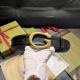 古奇 ，宽4.0Cm，这款男士腰带采用精致的黑色皮革呈现。亮色调g搭扣展现整款设计的突出亮点，为单品注入优雅的品牌标识内涵