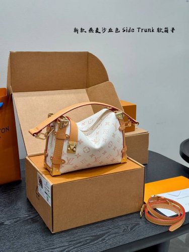 全套礼盒 带芯片！ 谷爱凌同款 秀款 小箱子 Lv Side Trunk 新款燕麦沙丘色 盒子包 箱子包 24新款！是软软箱子 很多精致的小细节在里面 大容量又