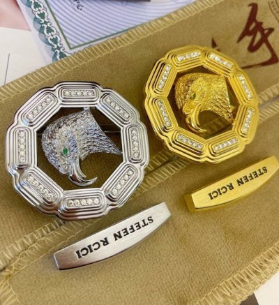 皮带: Stefen Rcici.史特芬.尼茨 腰带: 顶级原单复刻.私人订制高端特供版 等级: 进口原厂头层牛皮纹路-24K纯钢材质.镶钻石真空电镀工艺.史蒂