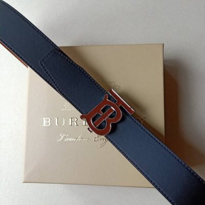 品牌:博柏利 价格:特 尺寸:带宽40mm 正品尺寸 五金材质:专柜精品扣，真空电镀，工艺精细 带身材质:天然头层牛皮.质感十足，手感柔软。时尚个性，经典百搭！