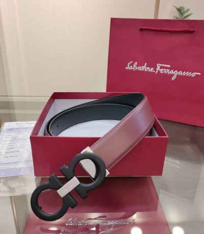 Ferragamo 菲拉格慕 双面进口牛皮，搭配精品铜扣，自行选择搭配，真材实料有质感，时尚经典不失风范 ，长短可自行裁剪