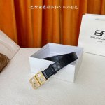 巴黎世家 Balenciaga 采用进口小牛皮制作，搭配纯铜复古五金，都市时尚潮流独特的设计风格，时尚界值得拥有的百搭单品，宽度3.0Cm