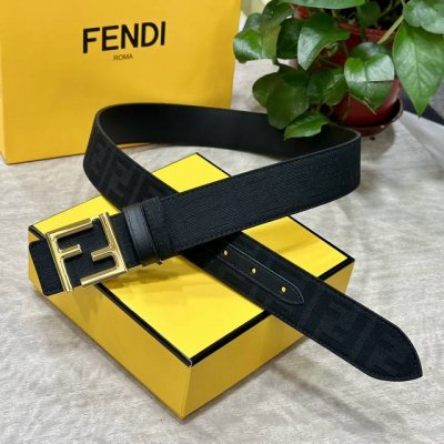 特 FENDl 芬迪 专柜同款 宽3.8CM 原版定制布料 FF图案布料材质 黑色皮革内衬 单钉镀钯金属配件 时尚潮流 经典系列