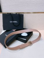 Chanel 24C 小牛皮、金属 与琉璃珍珠 金与珍珠白 Logo搭扣 手感柔软 细腻3.0Cm 码数75- -100