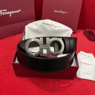 Ferragamo 菲拉格慕 雙面意大利進口原廠黑配全新精品镀钯搭扣 寬度35毫米 雙面可用 該皮帶可調節 且能根據需要裁剪達到修身效果