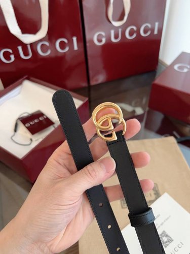 Gucci.古驰 全套包装 Gucci 表面头层小牛皮 宽度 Cm 专柜新版Logo横标，原版进口南非皮底，精品双G铜扣 高端品质，不惧对比。