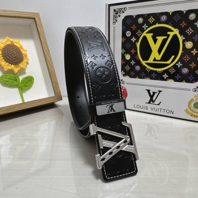 品名：LV..路易..威登 材质：原单牛皮腰带 百分百头层牛皮腰带保证真皮，24K纯钢扣，专柜原单品质、做工精细，时尚大牌，送人自用首选 包装： 请认准如图专柜