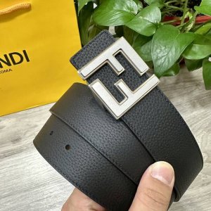 图片包装+10 Fendl 芬迪 宽38Mm双面原版小牛皮 搭配单钌钯电镀扣 完美的手感.油边 出众的设计.风格 高贵奢华 时尚大方 高清实拍 货真价实 品质保