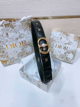 Dior Montaigne Jolie Belt 光滑小牛皮和白色树脂珍珠 饰有*Christian Dior*标志 羊皮菱格腰带3.0Cm - 点击图像关闭