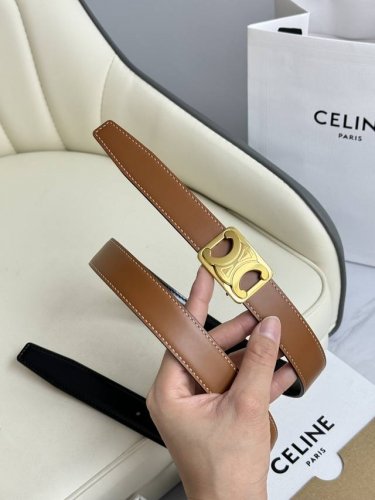 赛琳女装原单新款宽度:2.5Cm精品凯旋门铜扣，正品复刻进口精选优质头层小牛皮，全粒面小牛皮，比拼正品无压力，看图即知皮质，好货不多说。