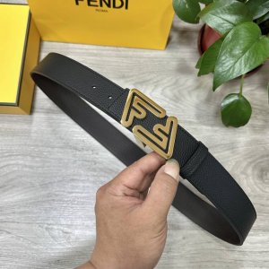 Fendl 芬迪宽40Mm双面原版小牛皮 搭配单钌钯电镀扣 完美的手感.油边 出众的设计.风格 高贵奢华 时尚大方 高清实拍 货真价实 品质保证 双面用