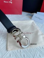 特 菲拉格慕男士腰带安利推荐｜｜腰带怎么选？选基础款选经典款不出错，卖了N年依然炙手可热的经典8字扣，360度无死角连内侧都是精工打磨，头层牛皮腰带，入得了高要
