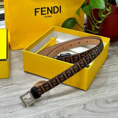 Fendl 芬迪 宽20Mm，原单进口小牛皮，搭配原单钌钯电镀F扣，手感.油边近乎完美，原产皮料定制，质感无可挑剔，出众的细节，高清实拍，货真价实，品质保证。 - 点击图像关闭