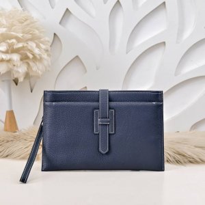 Hermes-爱马仕最新款男士手包采用顶级小牛皮 高贵五金拉链头 皮质柔软 手感超赞 做工精细 休闲实用 版型非常舒适 高品质尺寸：28.18.1Cm