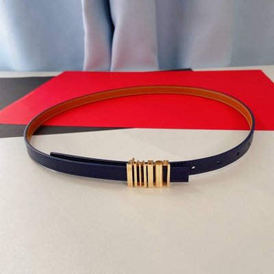Loewe新款 小牛皮腰带，亮面Loewe五金扣。正面条形码设计，侧面立体字母Loeme ，宽1.5Cm。