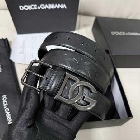 Dg，宽3.5Cm 杜嘉班纳 新款 压花小牛皮简约百搭腰带，Dolce&Gabbana Milano 针扣标牌装饰别具一格。 - 点击图像关闭