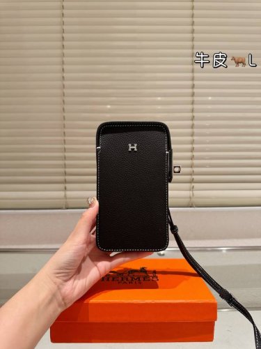 爱马仕 手机包 头层皮夏季必备单品 出门放手机就一个挎包搞定啦 配礼盒尺寸10.17