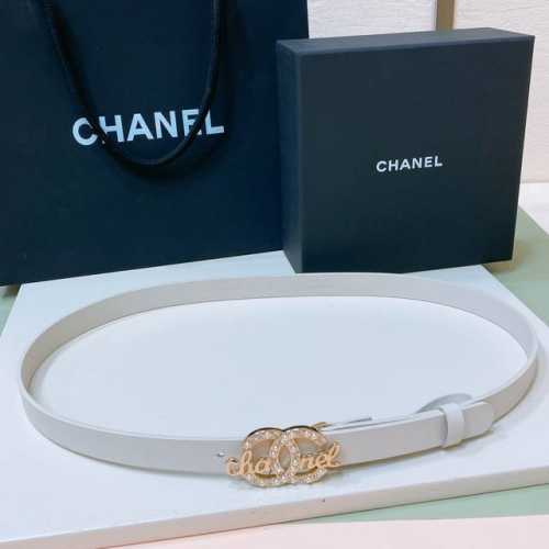 特 C Hanel 23P Cc 珍珠 与 水钻 Logo字母搭扣 黄铜金属小牛皮腰带 手感柔软 细腻 2.0Cm