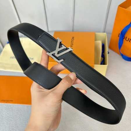 特 寬度：35mm Lv S-Lock系列 精緻的字母搭扣 搭配驢家法國原廠荔枝紋皮料 手感超好 雙面用 - 点击图像关闭