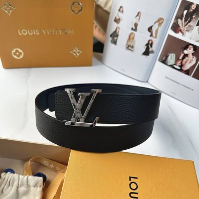 原版包裝1.0 驢家專櫃最新升級版本 寬度40Mm 原廠小荔枝紋Togo皮內襯進口柔軟小牛皮底 搭配經典字母搭扣 百搭易襯！