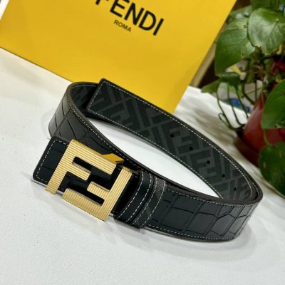 特 Fendi芬迪专柜同款 宽4.0Cm 双环正反用腰带 Ff按钉搭扣 黑色Cuoio Romano皮革材质 反面面料带有烟草黄和黑色Ff图案 四方金属饰面 时