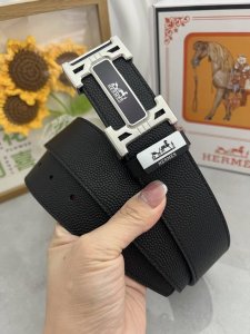 品名：爱马仕.HermèS 原单 材质：原单牛皮腰带 百分百头层牛皮腰带保证真皮，24K纯钢扣，专柜原单品质、做工精细，时尚大牌，送人自用首选 包装： 请认准如