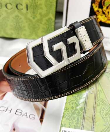 皮带：Gucci.古奇顶级复刻- 腰带：原单品质百分百进口原厂头层牛皮皮带，保证真皮腰带，雕花镂空镶钻石设计24K纯钢扣.永不掉色进口原厂鳄鱼皮纹路.纯手工双线 - 点击图像关闭