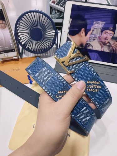 特 Louis Vuitton[正]经典原单品质，经典印花面配原版平纹皮，搭配原单精品扣，精工制作，细节看图，实物拍摄，高端奢华，宽度4.0Cm
