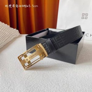 特 纪梵希 原版压花小牛皮，手感细腻柔软，搭配纯钢自动精品扣，男士必备！宽度：3.5Cm